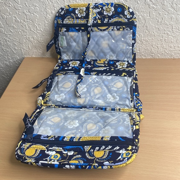 Travel makeup clutch - Picture 3 of 6